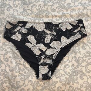 Cupshe Black and White Floral Bikini